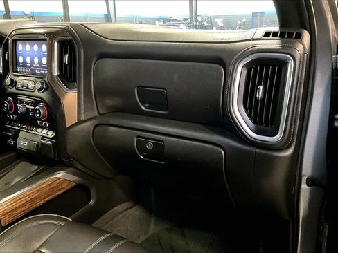 Used 2022 Chevrolet Silverado 1500 High Country w/ Technology Package AWD/4WD image 13