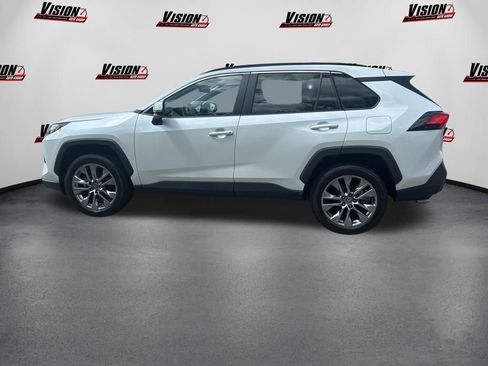 Used 2025 Toyota RAV4 XLE Premium w/ Weather Package AWD/4WD image 8