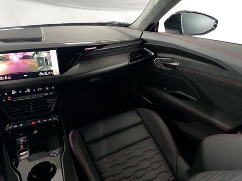 New 2026 Audi RS e-tron GT performance image 28