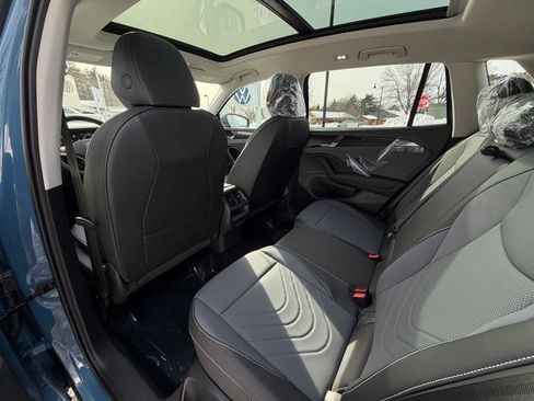 New 2026 Volkswagen Tiguan SE image 27