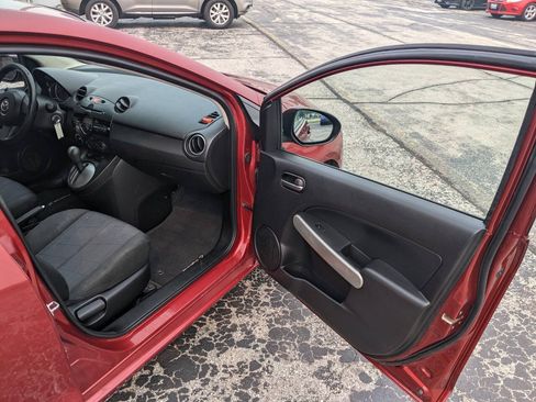 Used 2014 MAZDA MAZDA2 Sport FWD image 13