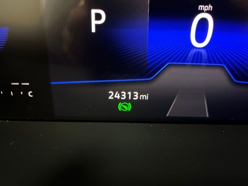 Used 2023 Volkswagen Tiguan SE R-Line image 19