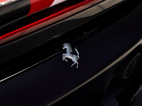 Used 2023 Ferrari SF90 Stradale Base image 17