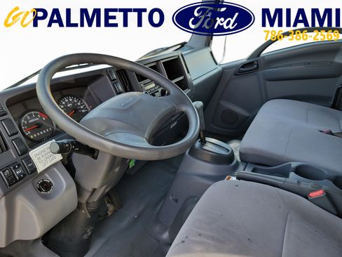 Used 2020 Isuzu NPR RWD image 22