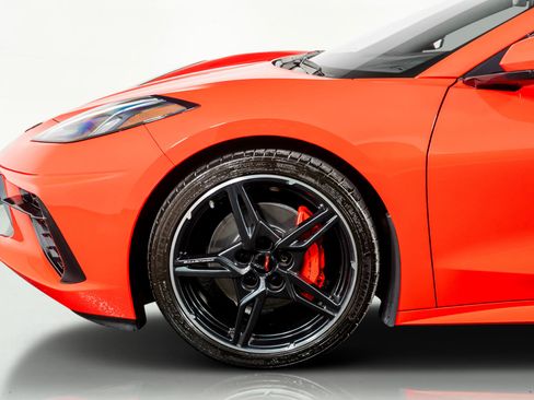 Used 2021 Chevrolet Corvette Stingray Convertible w/ 1LT image 19