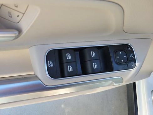 Used 2023 Mercedes-Benz GLB 250 image 21