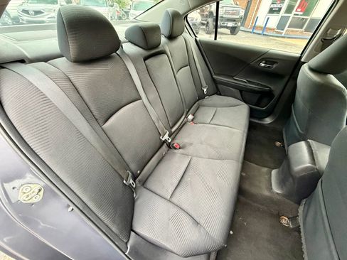 Used 2017 Honda Accord LX image 10