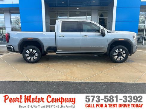 Certified 2024 GMC Sierra 2500 Denali image 3
