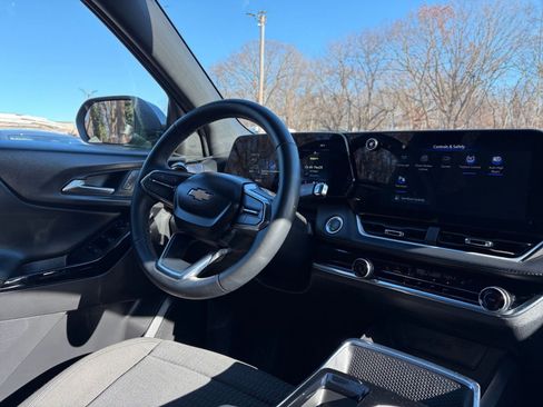 Used 2025 Chevrolet Equinox LT image 33