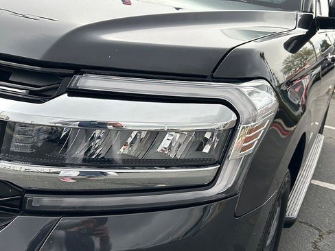 Used 2024 Ford Expedition Limited image 21