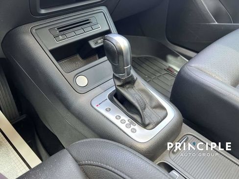 Used 2017 Volkswagen Tiguan Wolfsburg Edition AWD/4WD image 28