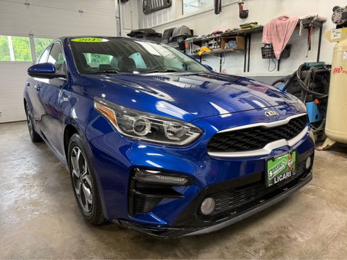 Used 2019 Kia Forte LXS FWD image 3
