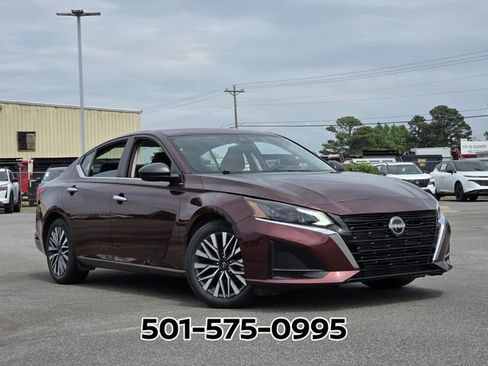 Used 2024 Nissan Altima 2.5 SV FWD image 20