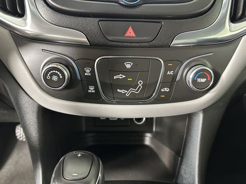 Used 2021 Chevrolet Equinox LS AWD/4WD image 16