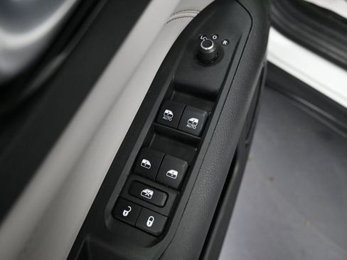 Used 2025 Jeep Compass Limited AWD/4WD image 29