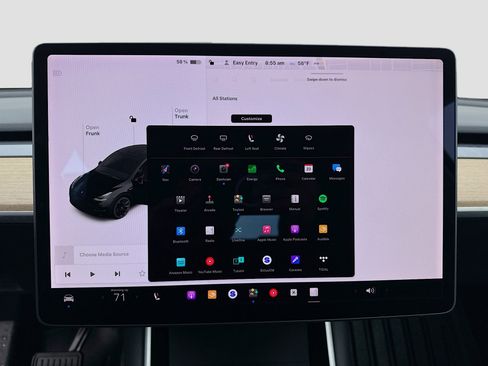 Used 2020 Tesla Model Y Long Range image 11