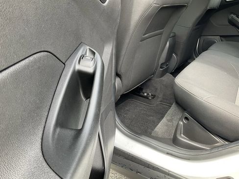 Used 2017 Ford Focus SE w/ Cold Weather Package FWD image 14