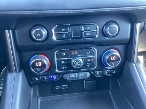 Used 2024 Chevrolet Tahoe High Country w/ Advanced Technology Package AWD/4WD image 29