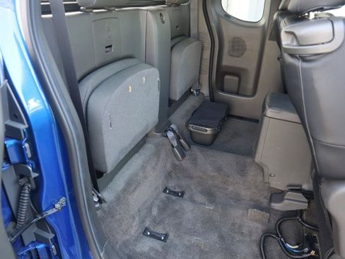 Used 2013 Nissan Frontier PRO-4X AWD/4WD image 46