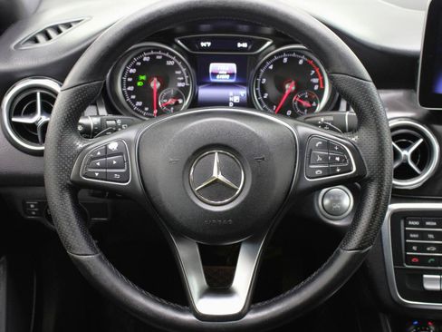 Used 2020 Mercedes-Benz GLA 250 w/ Convenience Package image 57