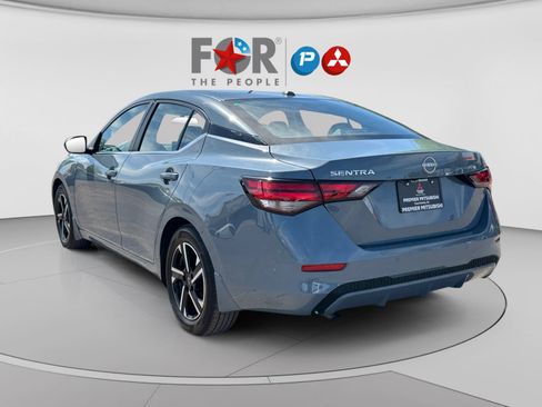Used 2025 Nissan Sentra SV FWD image 3