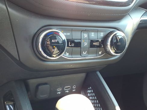 Used 2023 Chevrolet TrailBlazer LT w/ Convenience Package AWD/4WD image 14