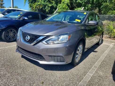 Used 2016 Nissan Sentra SV FWD image 1