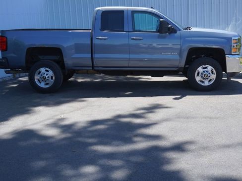 Used 2015 Chevrolet Silverado 2500 LT RWD image 2
