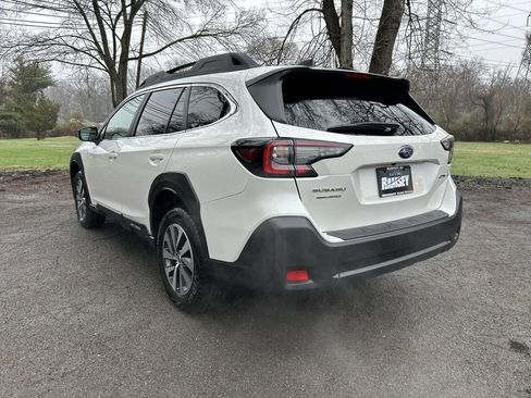 Certified 2025 Subaru Outback Premium AWD/4WD image 6