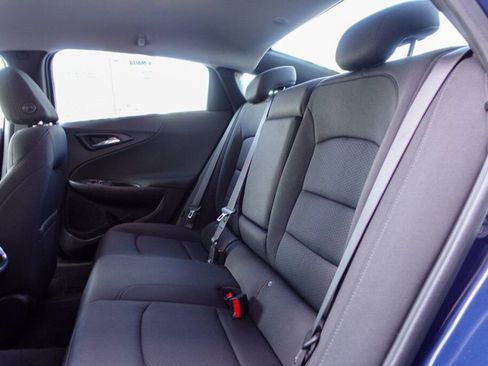 Used 2021 Chevrolet Malibu LT image 11