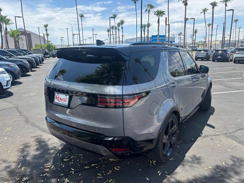 Used 2025 Land Rover Discovery Dynamic SE AWD/4WD image 19