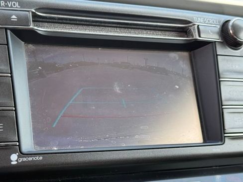 Used 2015 Toyota RAV4 XLE FWD image 17