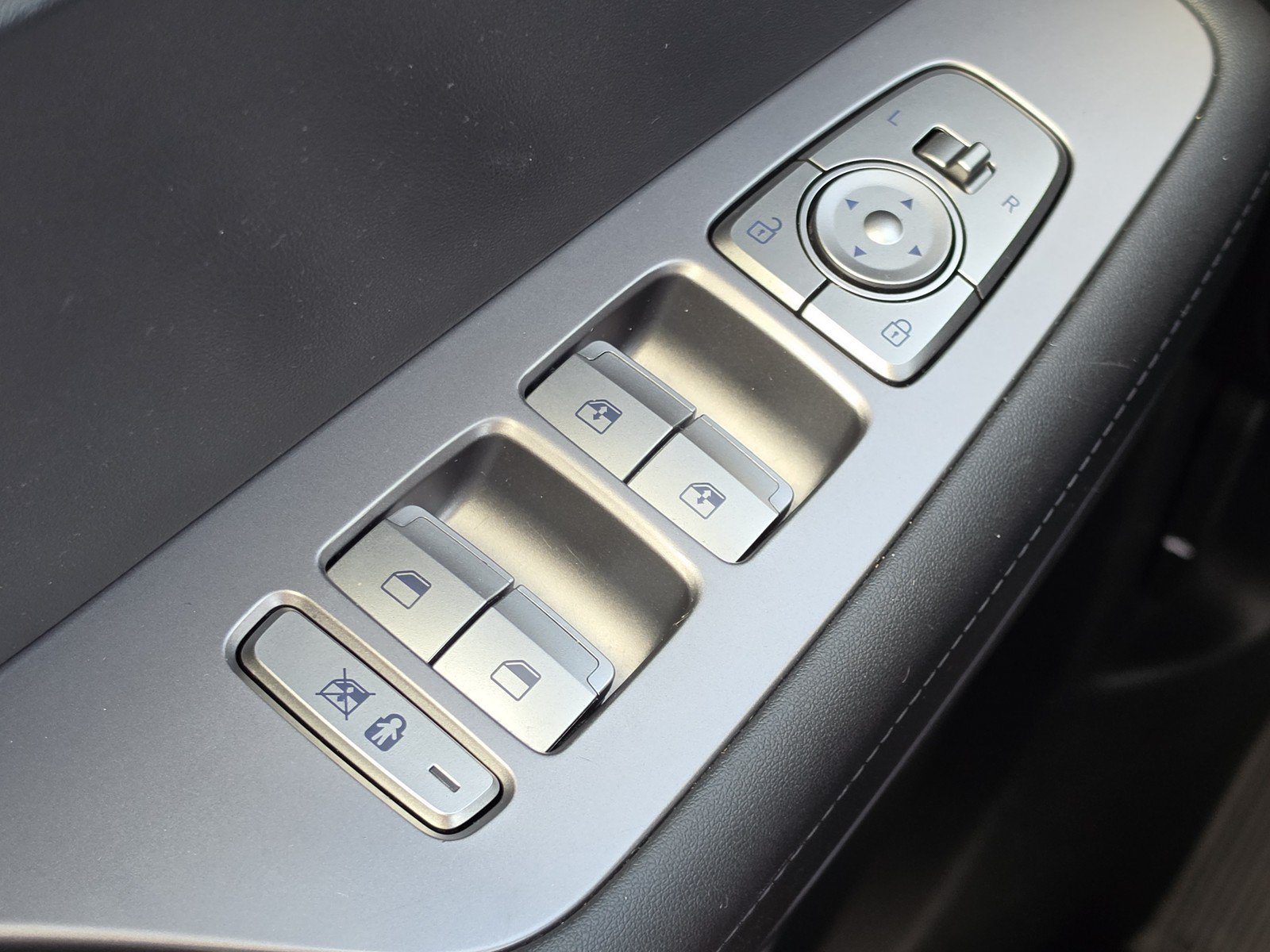 Used 2025 Hyundai Palisade SEL AWD/4WD image 17