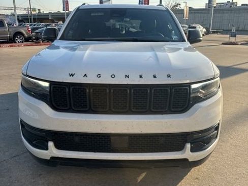 Used 2023 Jeep Wagoneer Series II image 1