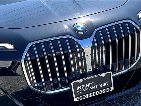 Used 2024 BMW 740i RWD image 38