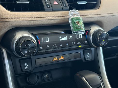 Used 2025 Toyota RAV4 XLE Premium image 19