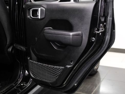 Used 2024 Jeep Wrangler Unlimited Rubicon image 50