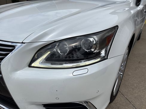 Used 2013 Lexus LS 460 AWD w/ Comfort Pkg image 6