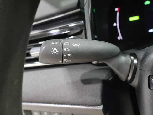 Used 2025 Toyota Camry LE FWD image 36