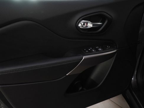 Used 2022 Jeep Cherokee Latitude Lux image 23