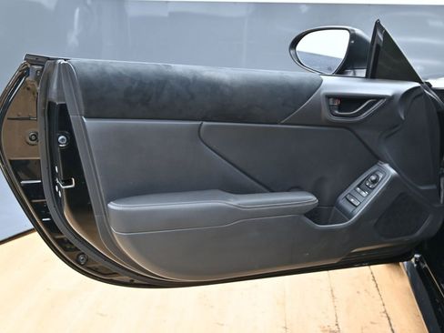 Used 2023 Toyota GR86 Premium image 37