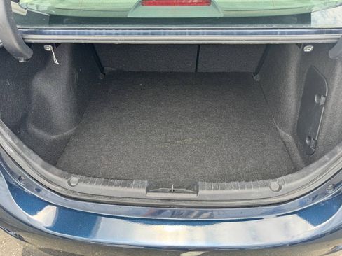 Used 2017 MAZDA MAZDA3 Sport w/ Preferred Equipment Package FWD image 19
