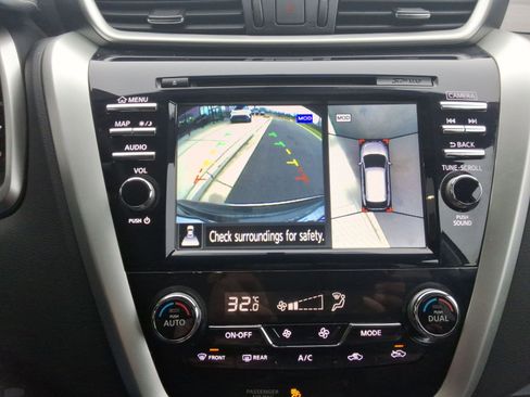 Used 2017 Nissan Murano Platinum image 16