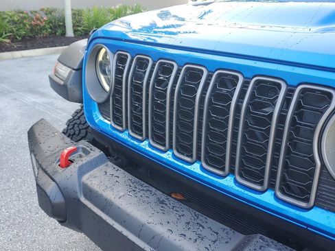 Used 2026 Jeep Wrangler Unlimited Rubicon w/ Xtreme 35 Tire Package AWD/4WD image 11