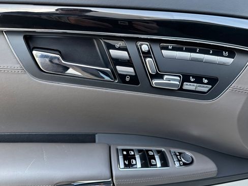 Used 2011 Mercedes-Benz S 63 AMG image 11