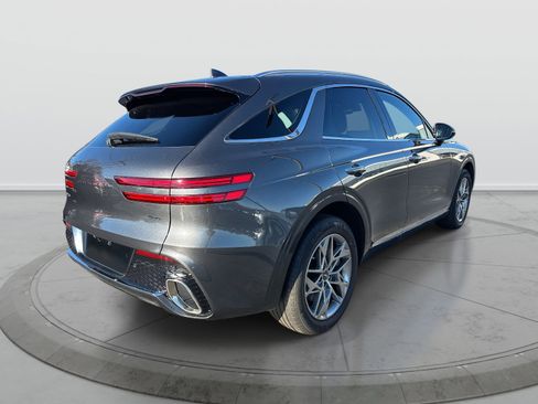 Used 2023 Genesis GV70 2.5T w/ Select Package image 4