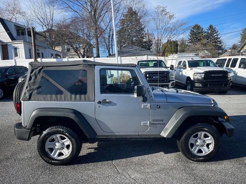Used 2013 Jeep Wrangler Sport w/ Connectivity Group image 7