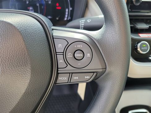 Used 2026 Toyota Corolla LE image 20