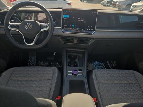 Certified 2025 Volkswagen Tiguan S FWD image 17