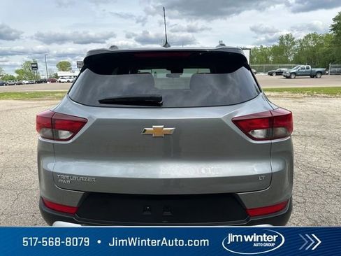 Used 2025 Chevrolet TrailBlazer LT AWD/4WD image 9